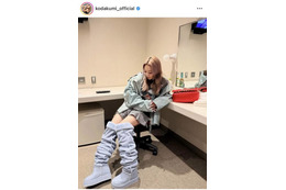 倖田來未、美太ももチラリのオーバーTシャツコーデに反響「美人」「可愛すぎるって」