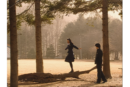 “チュンサン”ペ・ヨンジュン＆“ユジン”チェ・ジウ、こうして初恋が始まる…『映画 冬のソナタ 日本特別版』本編映像