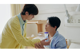 タイBLリメイクドラマ、“別人級”演じ分けに視聴者驚愕「1人2役どころじゃなくてすごい」「違いが一目瞭然」【The Boy Next World】