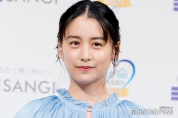 山本美月、美スタイル際立つノースリ全身ショットにファン絶賛「うっとりする美しさ」「大人っぽくて素敵」