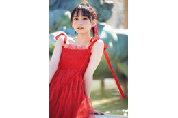 乃木坂46川崎桜、透明感溢れるドレス姿に釘づけ 1st写真集先行カット第8弾解禁【エチュード】 画像