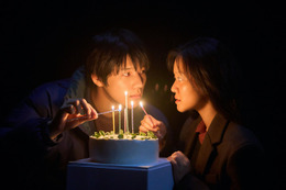 Netflix『パヴァーヌ』の最旬俳優ムン・サンミン、イ・ヨンジの新曲MVでキュートな氷上の恋！IVEユジンもカメオ出演 画像