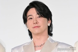 ミセス大森元貴、青髪×ピンクメイクで雰囲気一変 ソロ曲MVビジュが再び話題「衝撃受けた」「破壊力すごい」