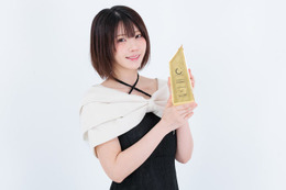 えなこ“2025年最も多くの表紙を飾った人”に決定 2年連続1位で初の殿堂入り【第3回トップカバーアワード／受賞者一覧】 画像