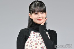 「ラブライブ！」AiScReam声優・大西亜玖璃、美脚ショットに熱視線「可愛いオーラ全開」「スタイル抜群」 画像