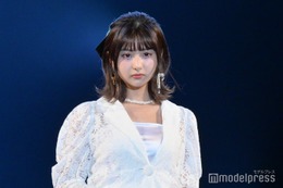「今日好き」横田未来、ラッパー恋人との密着ディズニーデート写真公開「美男美女」「お揃いの被り物が可愛い」の声 画像