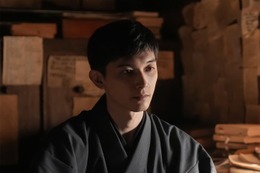 朝ドラ「ばけばけ」錦織さん（吉沢亮）の部屋に並んだ“本”に注目集まる「やっぱり」「変わってない」【ネタバレあり】 画像