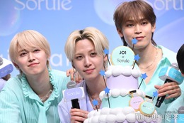 JO1川尻蓮、バースデーサプライズに笑顔 河野純喜は「優しすぎるって」と感激 画像