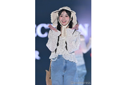 乃木坂46川崎桜、春っぽコーデで観客魅了 最後の投げキスにファン悶絶「破壊力抜群」「反則級に可愛い」【TGC2026 S/S】 画像