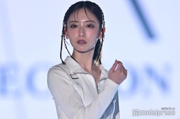 日向坂46金村美玖、編み込みヘアで雰囲気ガラリ「かっこいい」「見惚れた」と絶賛の声【TGC2026 S/S】 画像