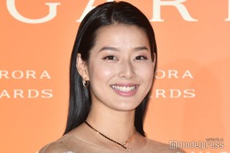 すみれ、大胆スリットドレスから圧巻美脚輝く「オーラ半端ない」「スタイルレベチ」と反響 画像