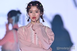 大胆イメチェン話題の米澤りあ、アレンジヘアが可愛すぎ【TGC2026 S/S】