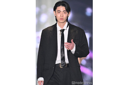 豊田裕大、ブラックコーデで色気漂う クールな眼差しに会場沸く【TGC2026 S/S】