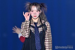 ＜SWEET STEADYまとめ＞塩川莉世、細フチメガネ×千鳥柄タイツの個性派ファッション 奥田彩友はオーバーサイズジャケット着こなす【IDOL RUNWAY COLLECTION 2026】 画像