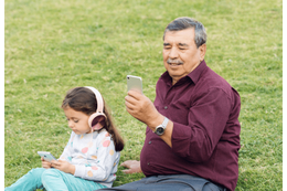 機械音痴の70代祖父　5歳の孫に隠れて「秘密の特訓」！？必死すぎる練習の成果に「涙が出そう」 画像
