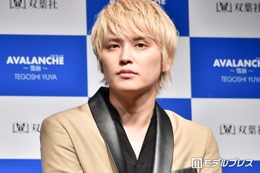 手越祐也、怪我を報告「めちゃくちゃ痛いし感覚なくなる」ケア中の写真も公開 画像