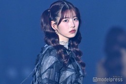 ＜FRUITS ZIPPERまとめ＞月足天音、ツインテール×デニムミニスカの甘辛スタイリング 圧巻ランウェイに視線釘付け【IDOL RUNWAY COLLECTION 2026】 画像