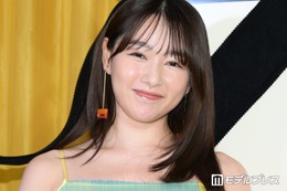 桜井日奈子「身体を絞った」美ボディ全開の攻めた衣装ショット公開「思わず二度見」「腹筋から努力が溢れてる」と反響