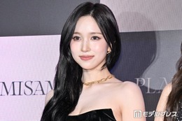 TWICEミナ、ぱっつんボブ×肌見せで印象ガラリ「二度見した」「破壊力すごい」と反響