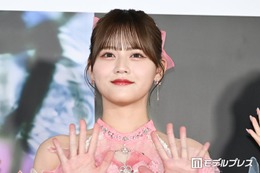 ＝LOVE高松瞳、圧巻美脚スラリの真紅ミニワンピース姿披露「異次元のスタイル」「小顔すぎる」とファン絶賛