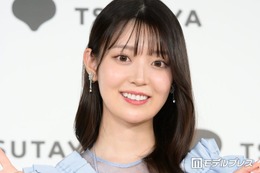 元乃木坂46メンバー、深紅のシースルードレス血のり付きオフショットに反響「大人の魅力」「色っぽい」