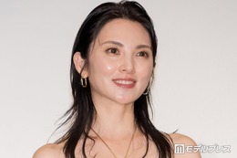 田中麗奈、舞台挨拶でのサプライズに涙「生きるために今もお芝居してる」女優業への思い語る【黄金泥棒】