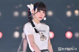 ゆりにゃ、ショーパン×太ももリボンで美脚披露「異次元のスタイル」「オーラすごい」と反響【関コレ2026S/S】