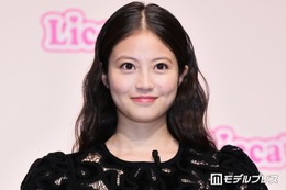 今田美桜、ミニスカショットにファン熱狂「言葉を失うほどの可愛さ」「まさに天使」