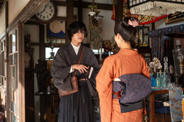 【風、薫る 第12回あらすじ】りん、シマケンから助けられる 直美はドレスで鹿鳴館へ 画像