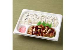 【東海・関西限定】ファミマで“三重150周年記念フェア” 「四日市とんてき弁当」「伊勢茶のダブルシュー」など全5種