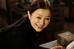 【未解決の女 警視庁文書捜査官 Season3 第1話】理沙（鈴木京香）らが集まる「特命捜査対策室」第6係に日名子（黒島結菜）がやってくる