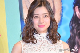 足立梨花「結婚式から2周年」イケメン夫との腕組みウエディングフォト公開「お姫様みたい」「圧巻の美しさ」と反響続々