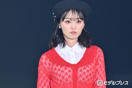 今泉佑唯、透け感爽やかな重ね着ファッション「お人形さんみたい」の声【ガルアワ2026SS】 画像