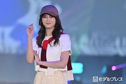 櫻坂46田村保乃、ロングスカートで大人っぽい雰囲気「お姉さん感溢れてる」「可愛すぎる」と絶賛の声【ガルアワ2026SS】 画像