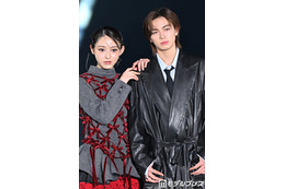 「今日好き」きんりのカップル、リボン＆レザーがお似合い 内田金吾「めっちゃ幸せです」 【ガルアワ2026SS】