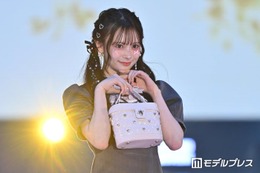 AKB48新センター・伊藤百花、美肌輝くオフショルワンピ姿披露「透明感がすごい」「天使みたい」と反響 画像