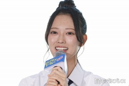 日向坂46清水理央、オフショル×ショーパン「ひな誕祭」衣装で美脚スラリ「天使」「スタイル抜群で憧れる」と反響 画像