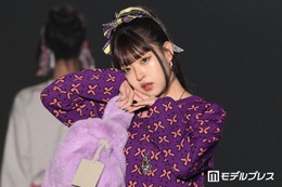 美人インフルエンサー、フリルミニスカから美脚スラリ「スタイル抜群」「頭身バランスがレベチ」の声 画像