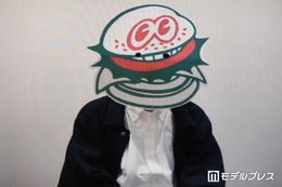 第44回向田邦子賞は「シナントロープ」此元和津也氏 お面姿で登場・顔出しNG理由明かす 画像