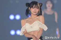 フォーエイト48あみか、サングラス×バンダナ姿の実兄との2ショット公開「かっこよすぎ」「ビジュ強い兄妹」と反響 画像