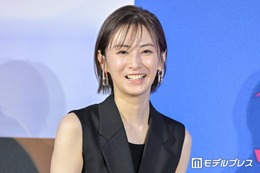 北川景子、雰囲気ガラリのボブヘアスタイルでイベント登場 会場中の視線集める 画像