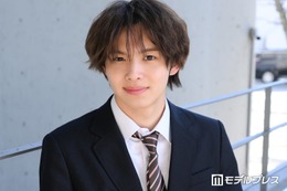 「今日好き」今井暖大（はると）バイク跨る“夜ドライブ”ショットに反響「愛車？」「絵になりすぎる」の声