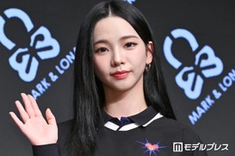 aespaカリナ、脚線美際立つゴルフウェア姿披露 新ブランドアンバサダー就任で“人生初”の体験「頑張りました」 画像