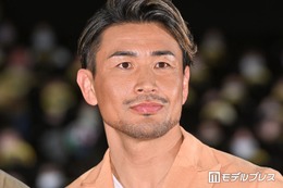 魔裟斗、“限定60台”フルオプション付きゲレンデ納車「珍しい色」「成功者の証」 画像