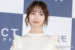 篠田麻里子、娘のリクエストで“南国弾丸旅”お揃いワンピ2ショット披露「マンゴー大量で豪華すぎ」「素敵なゴールデンウィーク」と反響