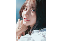 乃木坂46金川紗耶、1st写真集タイトルは「好きのグラデーション」表紙4種も公開【コメント】