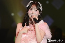 FRUITS ZIPPER櫻井優衣、ピンク衣装で「サツコレ」ソロライブ “鏡なしで30分練習”の新曲初お披露目・歌詞間違いもキュートに訂正【サツコレ2026S/S】