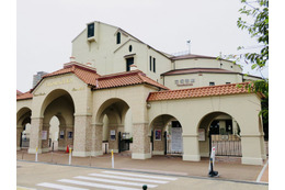 「宝塚」月組トップスター・鳳月杏＆月組トップ娘役・天紫珠李、来年3月退団へ あす19日に会見