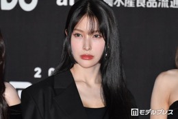 KARAギュリ、胸元ざっくり白ミニドレスで美脚全開「女神」「レベチスタイル」の声 画像