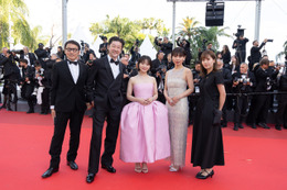 岸井ゆきの、浅野忠信らとカンヌ映画祭のレッドカーペットを満喫『すべて真夜中の恋人たち』